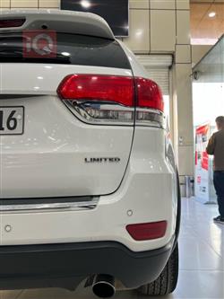 جیپ گراند شیرۆکی